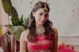 Pooja Hegde vs Alia Bhatt
